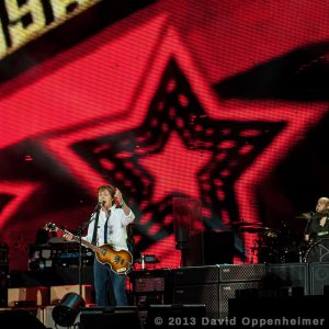 paul mccartney performing at bonnaroo in 2013