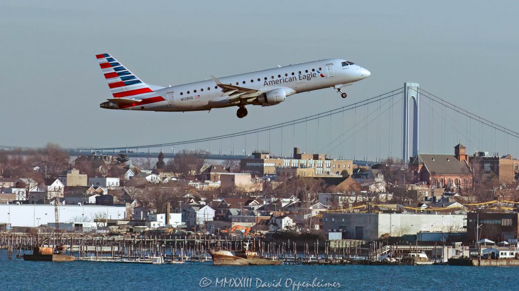 American Airlines Embraer 175 N128HQ Jet Takeoff at LaGuardia Airport