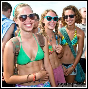 Bonnaroo Crowd Photos - Bonnaroo Girls, Crowds & More - 2010 Bonnaroo Music Festival Photos - © 2011 David Oppenheimer