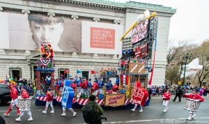 Cracker Jack float Macys Thanksgiving Day Parade 4304 scaled