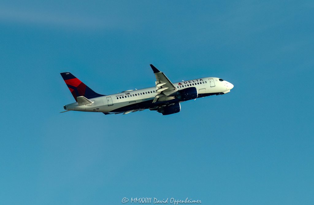 Delta Air Lines Airbus A220 N104DU Jet Takeoff at LaGuardia Airport