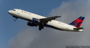 Delta Air Lines Airbus A320 at Takeoff