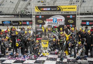 Kasey Kahne in Winner's Circle at Bristol Motor Speedway during NASCAR Sprint Cup Food City 500