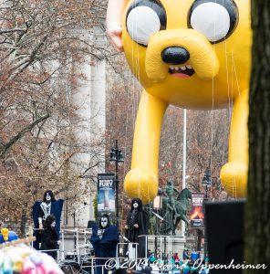 Kiss Finn and Jake Macys Parade 4420