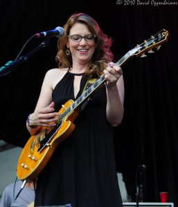 Susan Tedeschi with the Derek Trucks Band