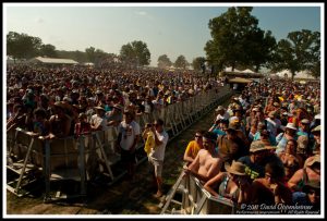 Bonnaroo Crowd at Warren Haynes Band